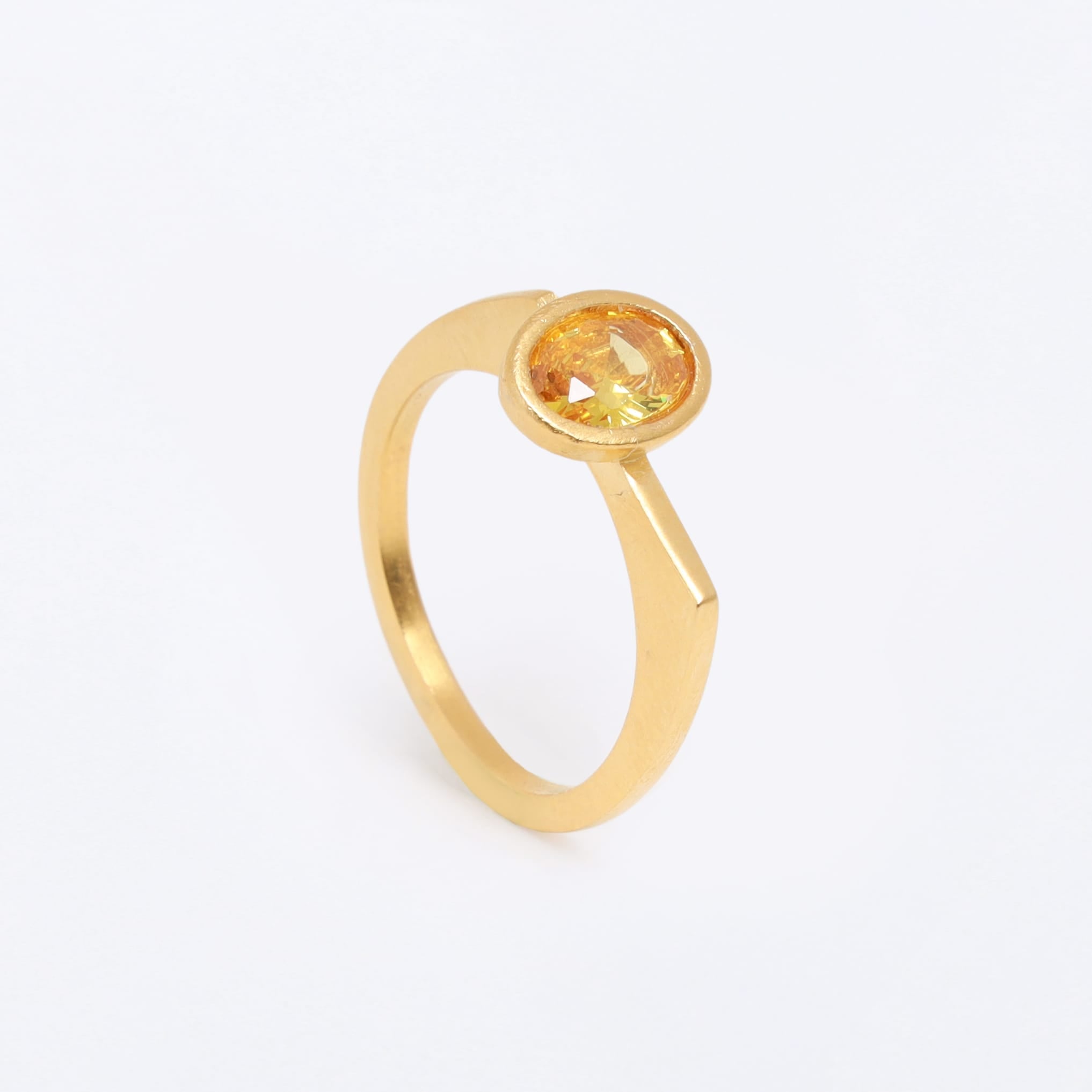 Luma Oval Ring Fe