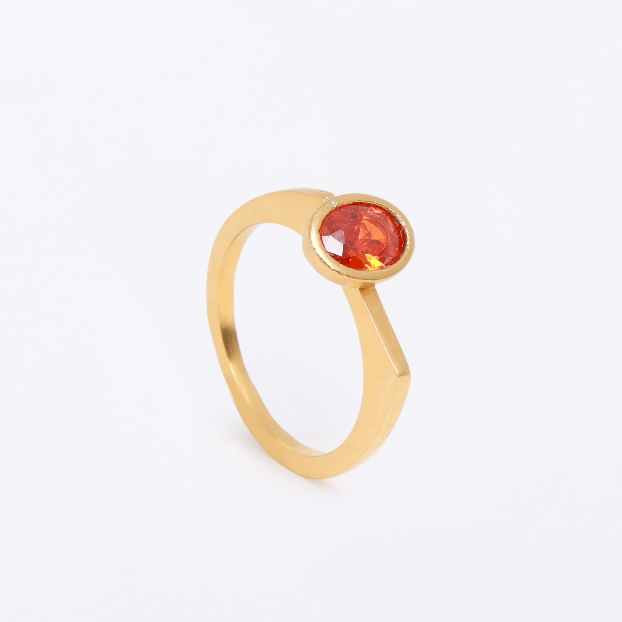Luma Oval Ring Fe