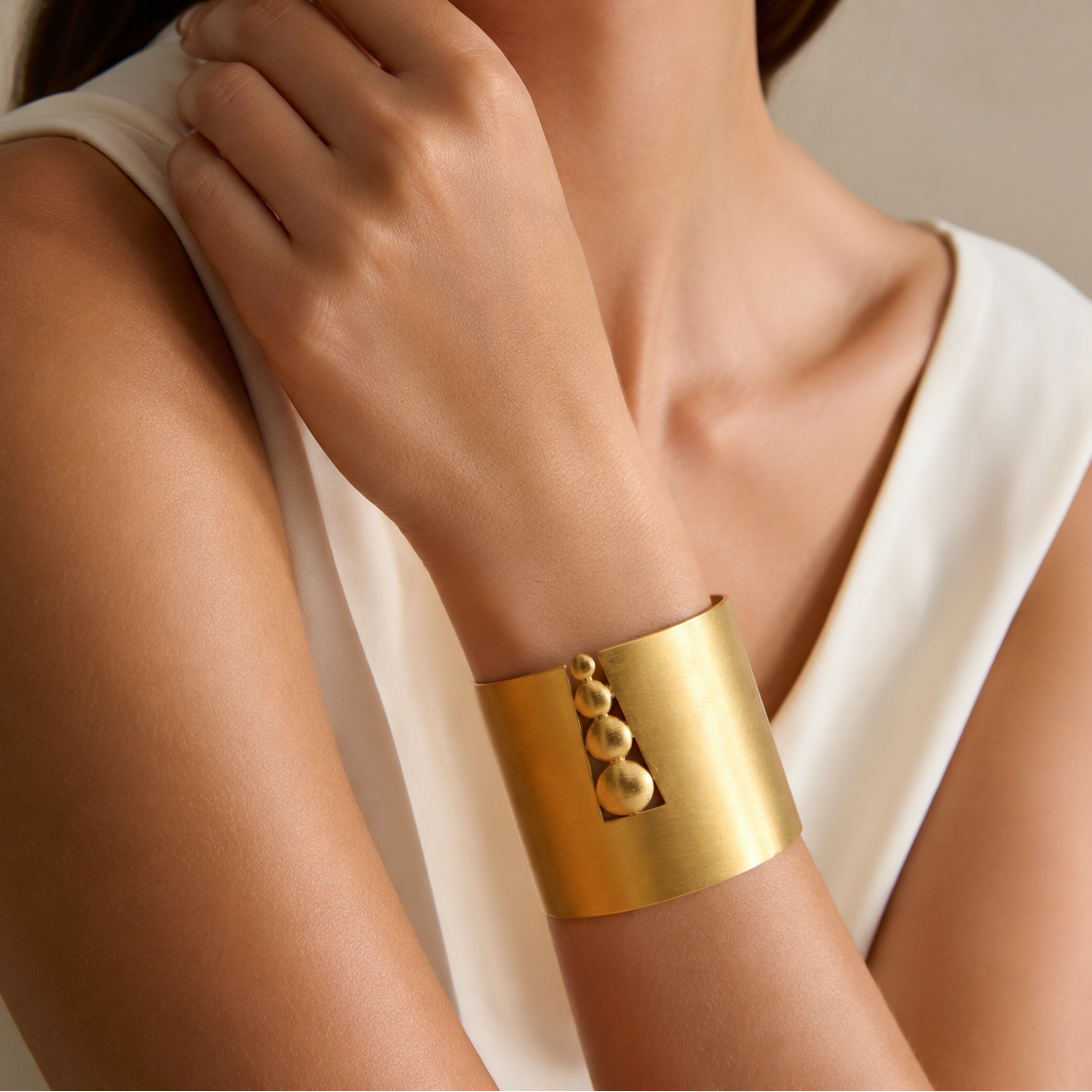 Helia Cuff