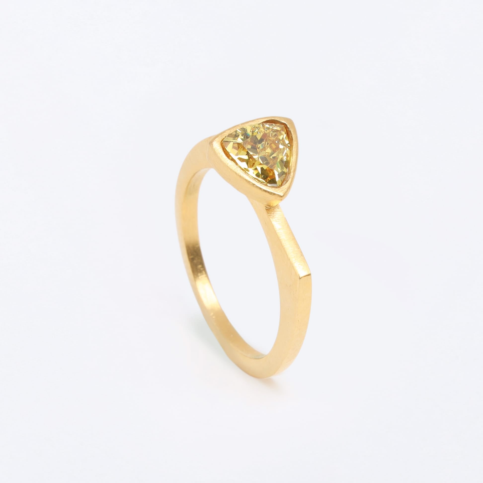 Luma Prism Ring Fe
