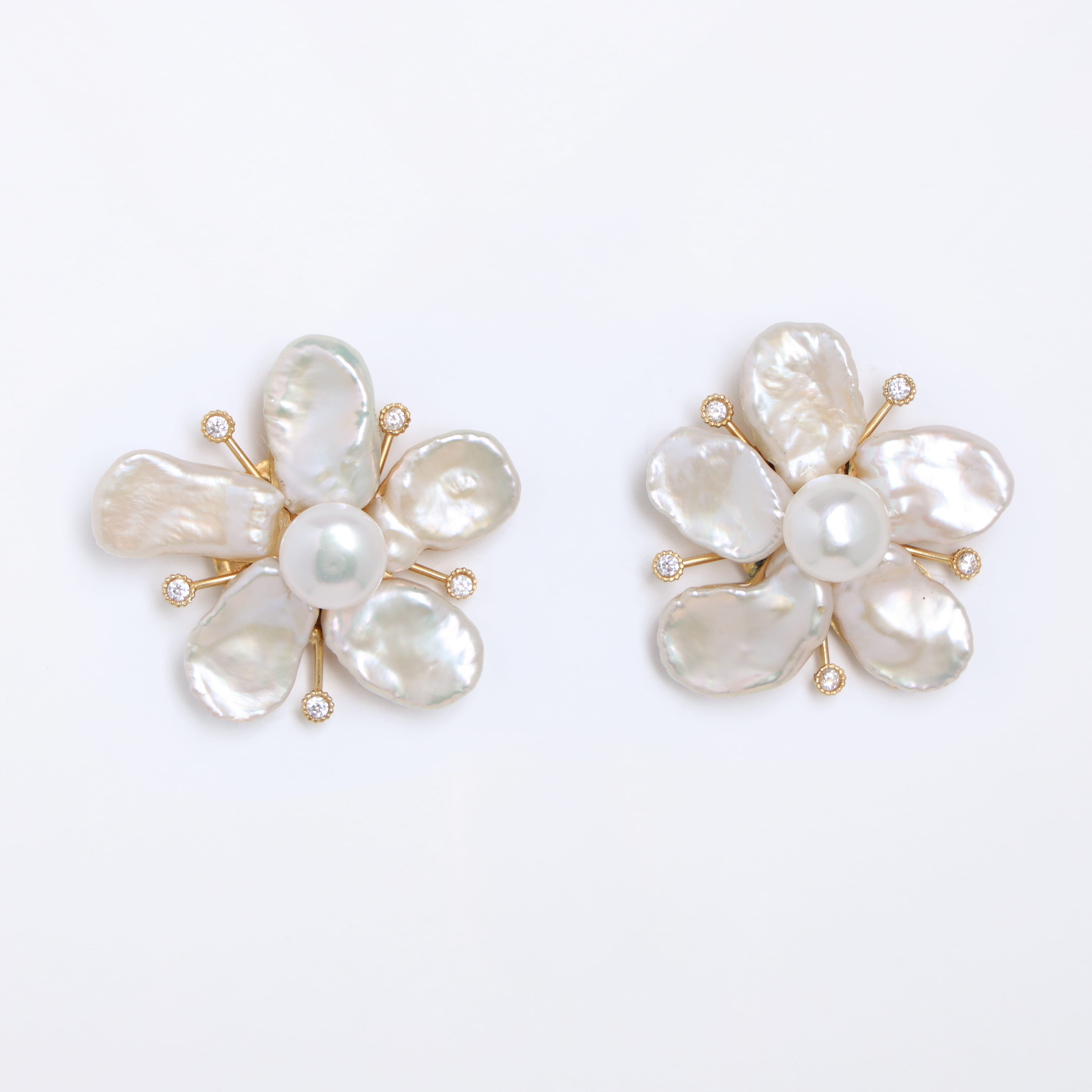 Luna Petal Earrings Fe